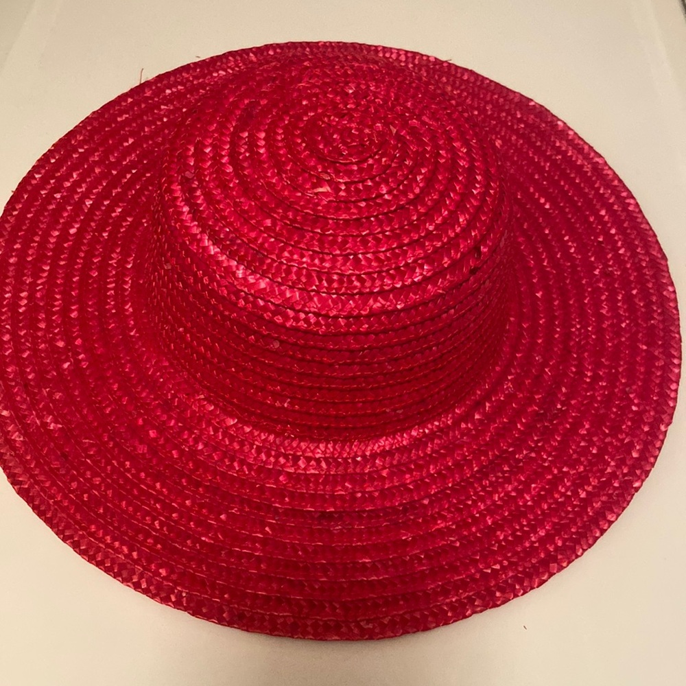 Red Stray wide brim hat 🎊🎉🎊